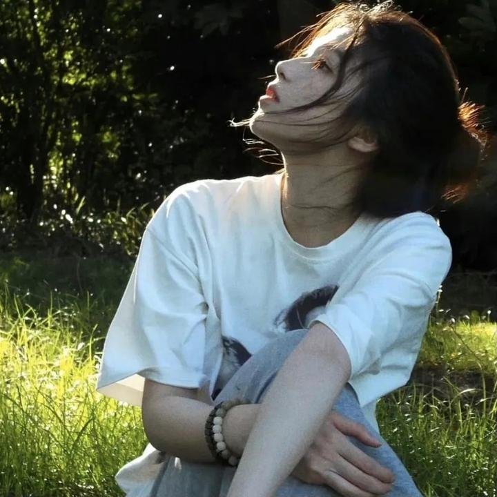 公寓里的两个女人